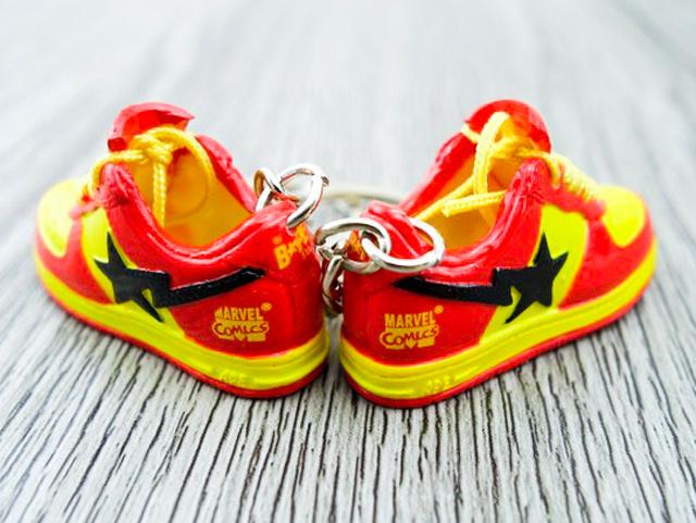 Mini 3D sneaker keychains BAPE x Marvel - Sneakers Passion