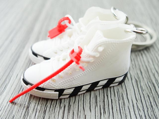 Mini sneaker keychain 3D Converse OW - STRIPE - Sneakers Passion