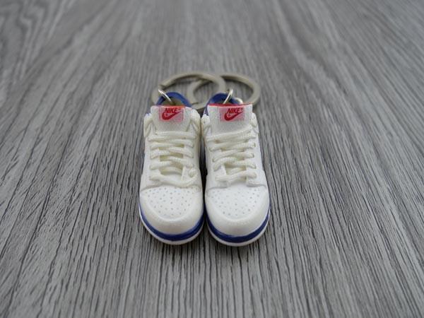 Mini sneaker keychain 3D Dunk SB low @ - Sneakers Passion