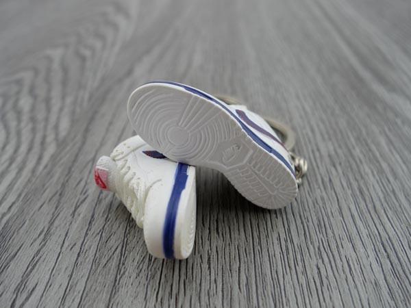 Mini sneaker keychain 3D Dunk SB low @ - Sneakers Passion