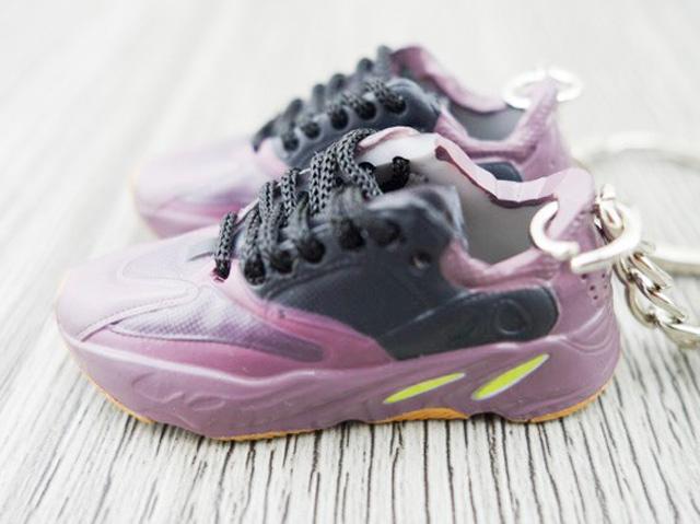 Mini Sneaker Keychains YZY 700 - MAUVE with black laces - Sneakers Passion