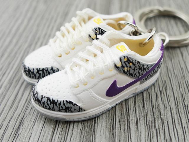 Mini sneaker keychain 3D Dunk Lo - Elephant print/ Purple - Sneakers Passion