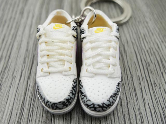 Mini sneaker keychain 3D Dunk Lo - Elephant print/ Purple - Sneakers Passion