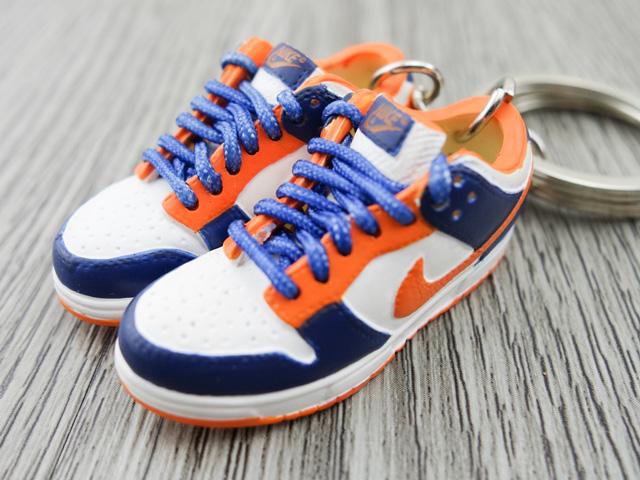 Mini sneaker keychain 3D Dunk Lo - Knicks - Sneakers Passion