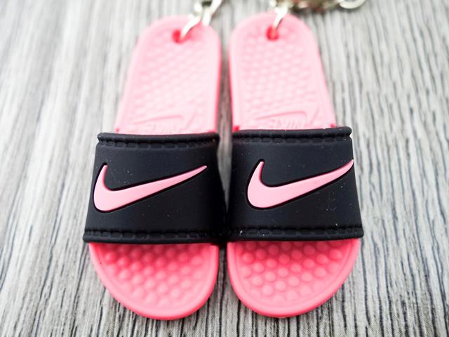 mini 3D sneaker keychains Flip Flops - Benassi Sandals Pink/Black - Sneakers Passion