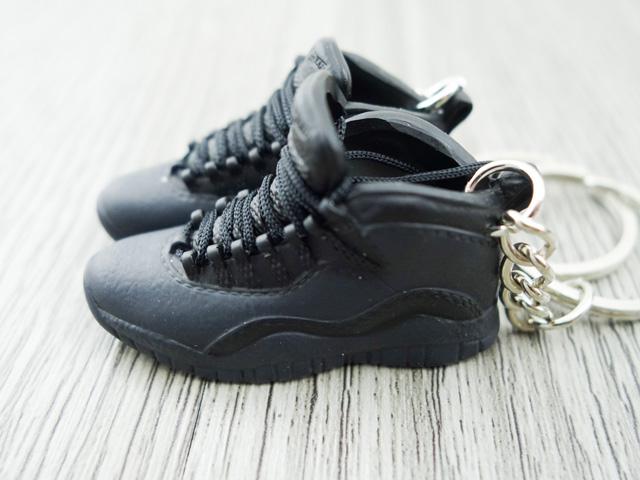 Mini Sneaker Keychains AJ 10 - Triple Black - Sneakers Passion