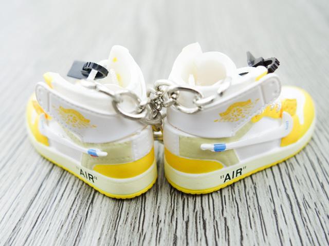 Mini sneaker keychain 3D Air Jordan 1 x OW inspired Yellow ( Unreleased sample) HQ - Sneakers Passion