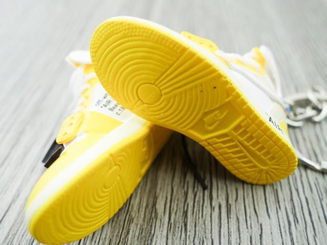 Mini sneaker keychain 3D Air Jordan 1 x OW inspired Yellow ( Unreleased sample) HQ - Sneakers Passion