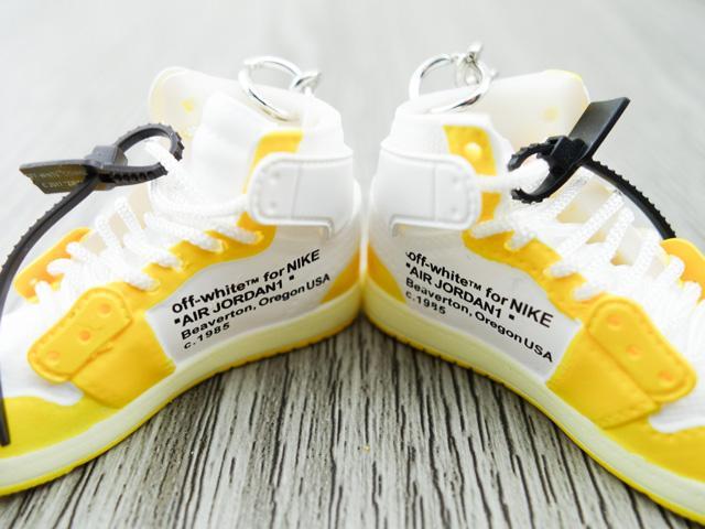 Mini sneaker keychain 3D Air Jordan 1 x OW inspired Yellow ( Unreleased sample) HQ - Sneakers Passion