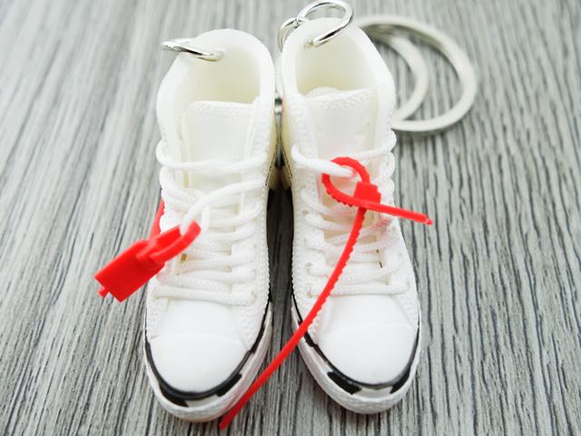 Mini sneaker keychain 3D Converse OW - STRIPE - Sneakers Passion