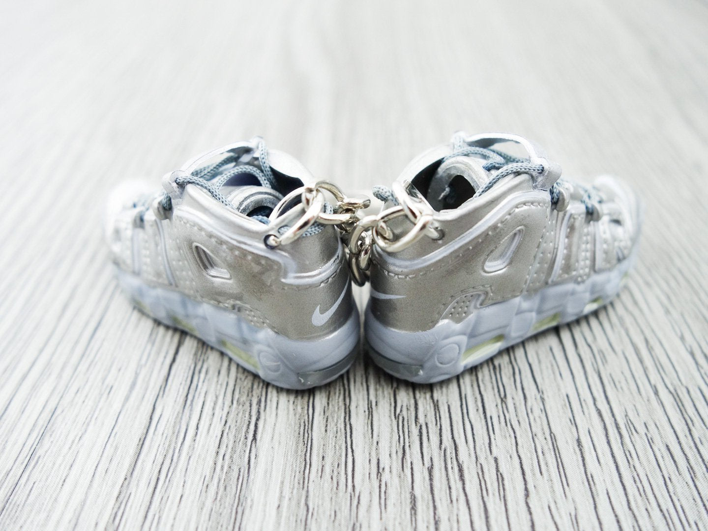 Mini 3D sneaker keychains Air Up Tempo - SILVER - Sneakers Passion