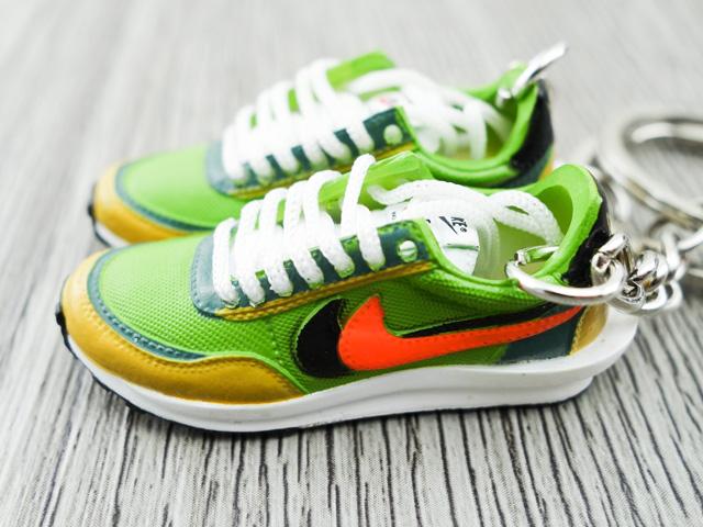 Mini 3D sneaker keychains Nike Waffle x SACAI - Green Multi - Sneakers Passion
