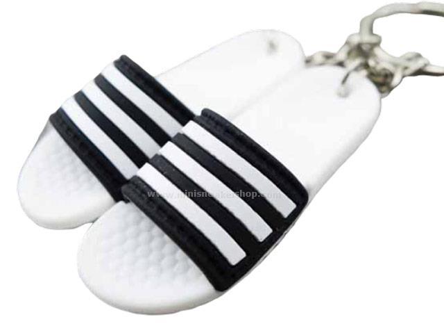 mini 3D sneaker keychains Flip Flops Sandals Black and White - Sneakers Passion