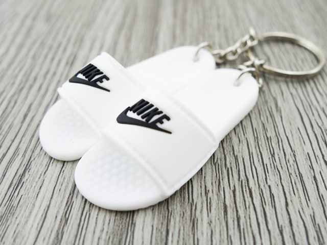 Mini 3D sneaker keychains Flip Flops - Benassi Sandals White/Black - Sneakers Passion