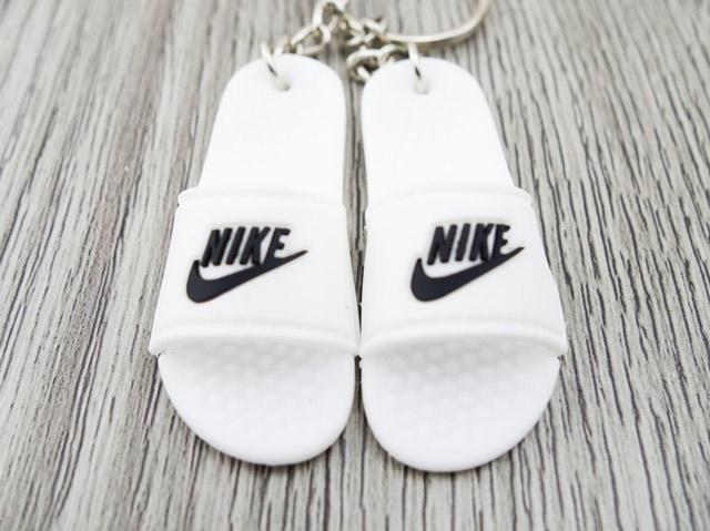 Mini 3D sneaker keychains Flip Flops - Benassi Sandals White/Black - Sneakers Passion