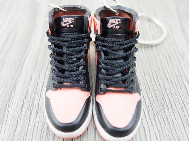 Mini sneaker keychain 3D Air Jordan 1 - Crimson Tint - Sneakers Passion