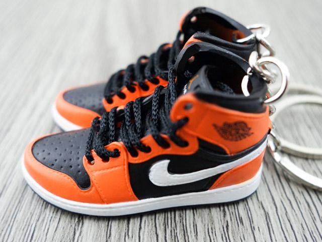 Mini sneaker keychain 3D Air Jordan 1 - SBB Orange Peel HQ - Sneakers Passion