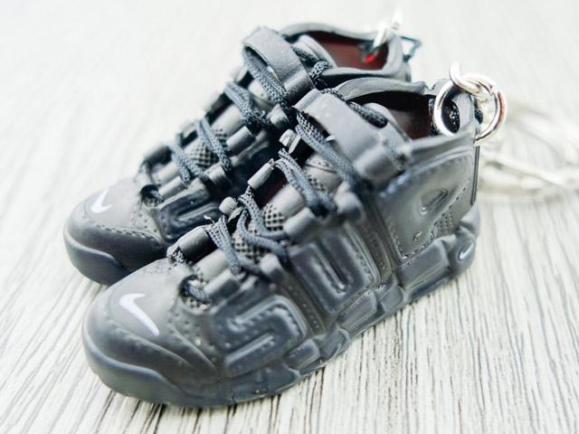 Mini 3D sneaker keychains Air Up Tempo Triple Black - Sneakers Passion