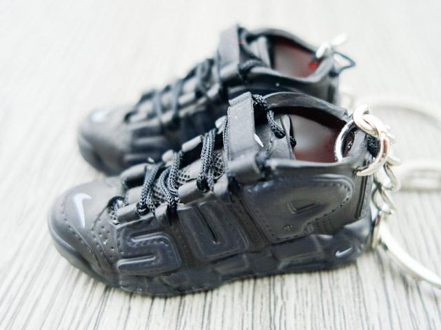 Mini 3D sneaker keychains Air Up Tempo Triple Black - Sneakers Passion