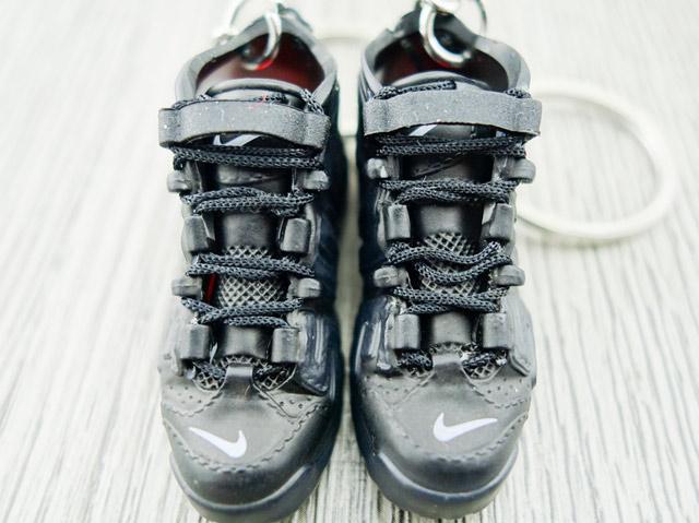 Mini 3D sneaker keychains Air Up Tempo Triple Black - Sneakers Passion