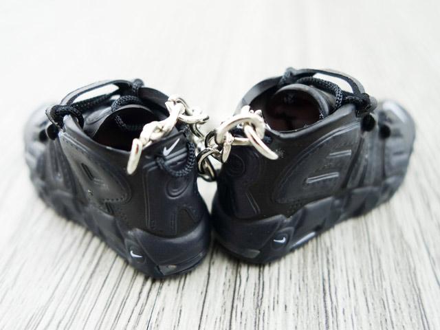 Mini 3D sneaker keychains Air Up Tempo Triple Black - Sneakers Passion