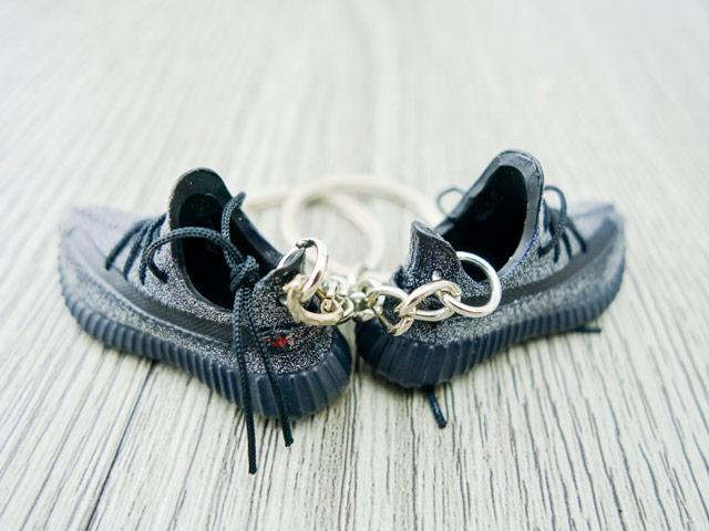Mini Sneaker Keychains YZY - Static Black Reflective - Sneakers Passion