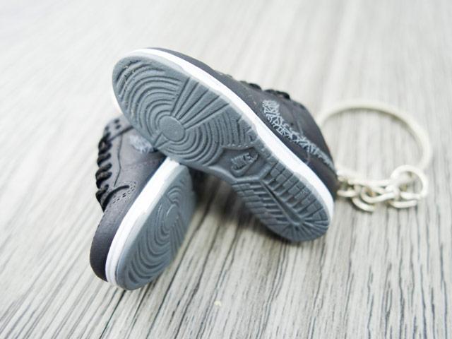Mini sneaker keychain 3D Dunk - Black and Red - Sneakers Passion