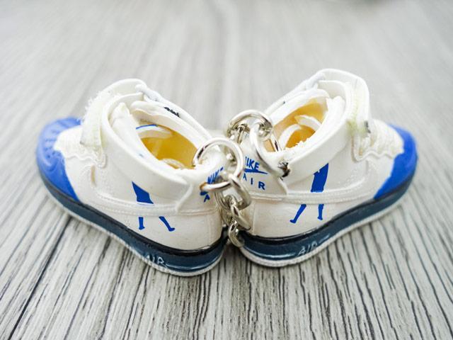 Mini sneaker keychain Air Force 1 Rasheed Wallace Blue and White - Sneakers Passion