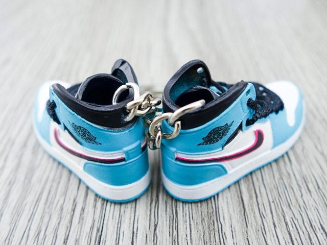 Mini sneaker keychain 3D Air Jordan 1 - South Beach HQ - Sneakers Passion
