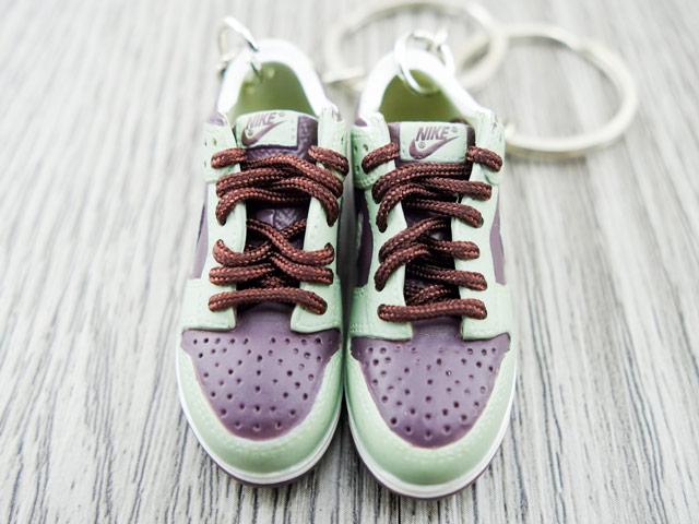 Mini sneaker keychain 3D SB Dunk - Pistachio - Sneakers Passion