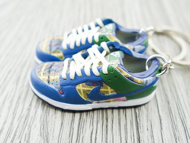 Mini sneaker keychain 3D SB Dunk - Tweed - Sneakers Passion