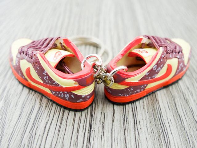 Mini sneaker keychain 3D SB Dunk - Red Beige - Sneakers Passion