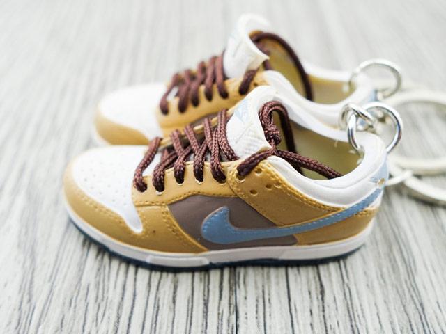 Mini sneaker keychain 3D SB Dunk - Camel - Sneakers Passion