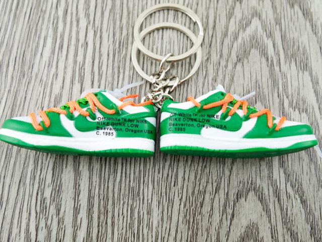 Mini sneaker keychain 3D Dunk Low OW - Pine Green - Sneakers Passion