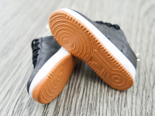 Mini 3D sneaker keychains Air Force 1 x CLOT - Black Gum - Sneakers Passion