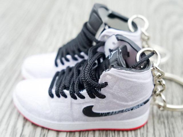 Mini sneaker keychain 3D Air Jordan 1 x CLOT HQ - Sneakers Passion