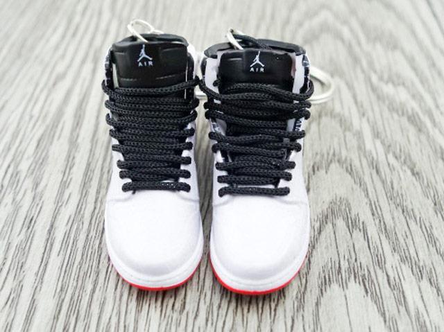 Mini sneaker keychain 3D Air Jordan 1 x CLOT HQ - Sneakers Passion