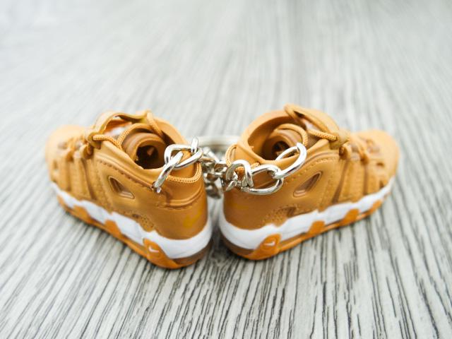 Mini 3D sneaker keychains Air Up Tempo - Sand - Sneakers Passion