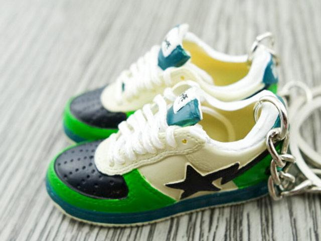 Mini 3D sneaker keychains BAPE - Green White Black - Sneakers Passion