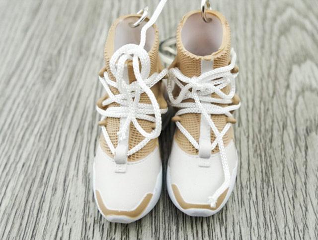 Mini 3D sneaker keychains FEAR OF G. White/Beige - Sneakers Passion
