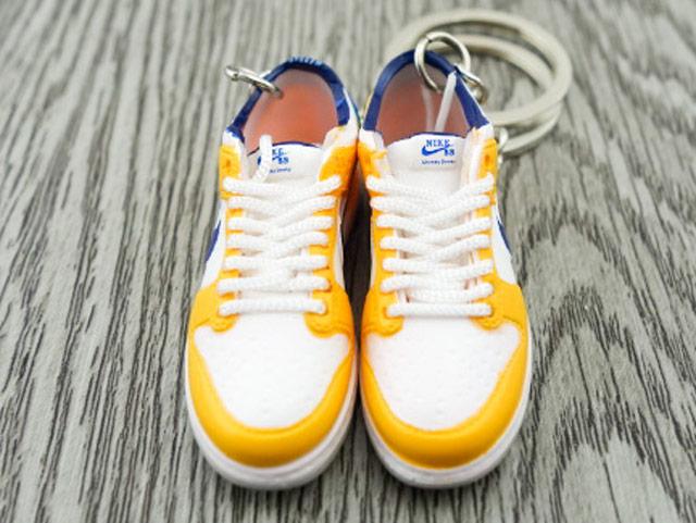 Mini sneaker keychain 3D Dunk Low Laser Orange - Sneakers Passion
