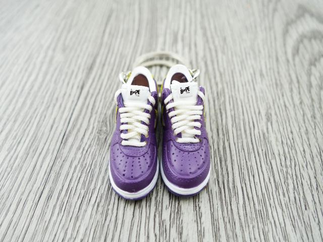 Mini 3D sneaker keychains BAPE - Yellow and Purple - Lakers - Sneakers Passion