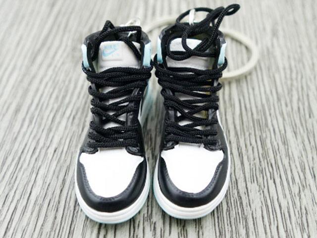 Mini sneaker keychain 3D Air Jordan 1 - Light Blue White Black - Sneakers Passion