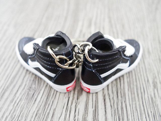 Mini 3D sneaker keychains VANS Skate HI Black and White OG - Sneakers Passion