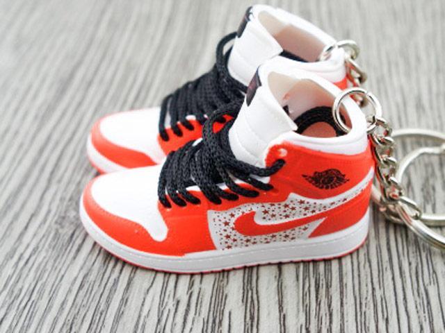 Mini sneaker keychain 3D Air Jordan 1 x SUP - Orange HQ - Sneakers Passion