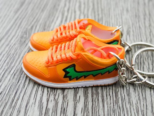 Mini sneaker keychain 3D Dunk SB low Grateful Dead Orange - Sneakers Passion