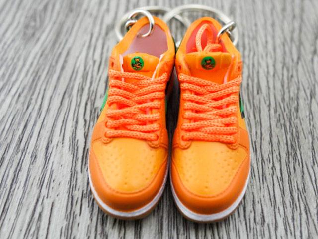 Mini sneaker keychain 3D Dunk SB low Grateful Dead Orange - Sneakers Passion