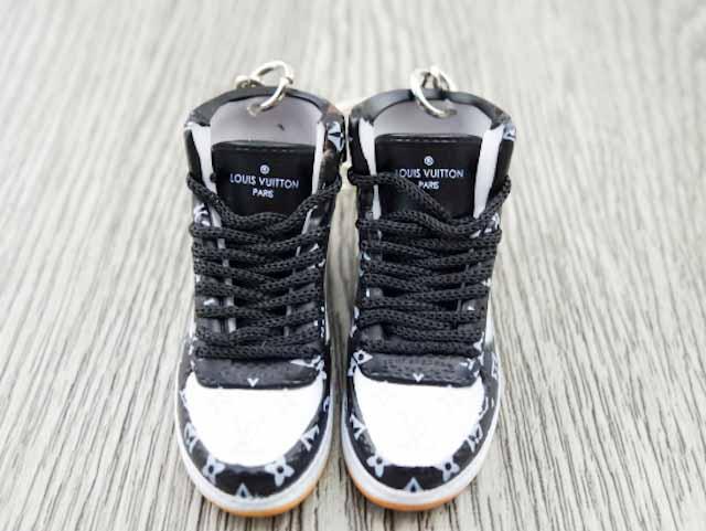 Mini sneaker keychain 3D LV - Brown/White/Black - Sneakers Passion
