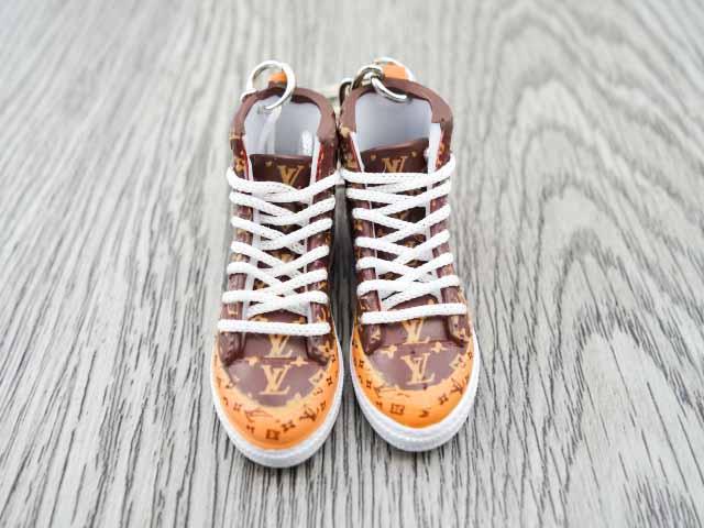 Mini sneaker keychain 3D LV - BROWN signature - Sneakers Passion