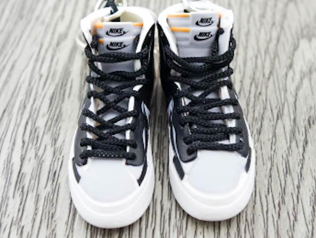 Mini 3D sneaker keychains Blazer x SACAI - Black White - Sneakers Passion